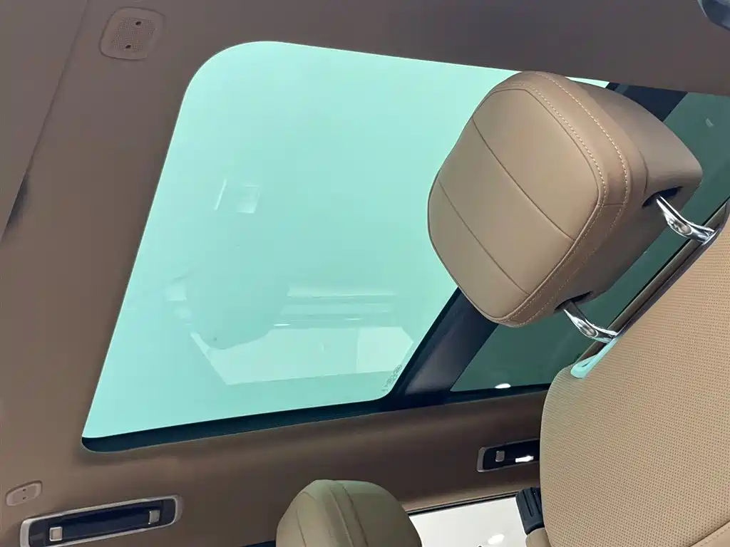 Land Rover Range Rover 2024 — фото 17
