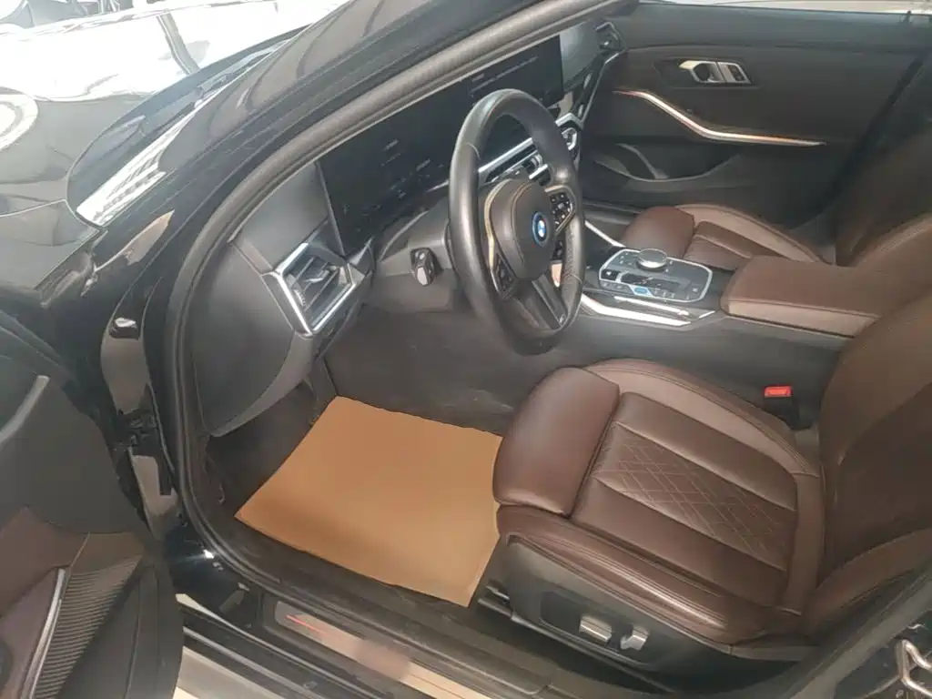 BMW i3 2023 — фото 16