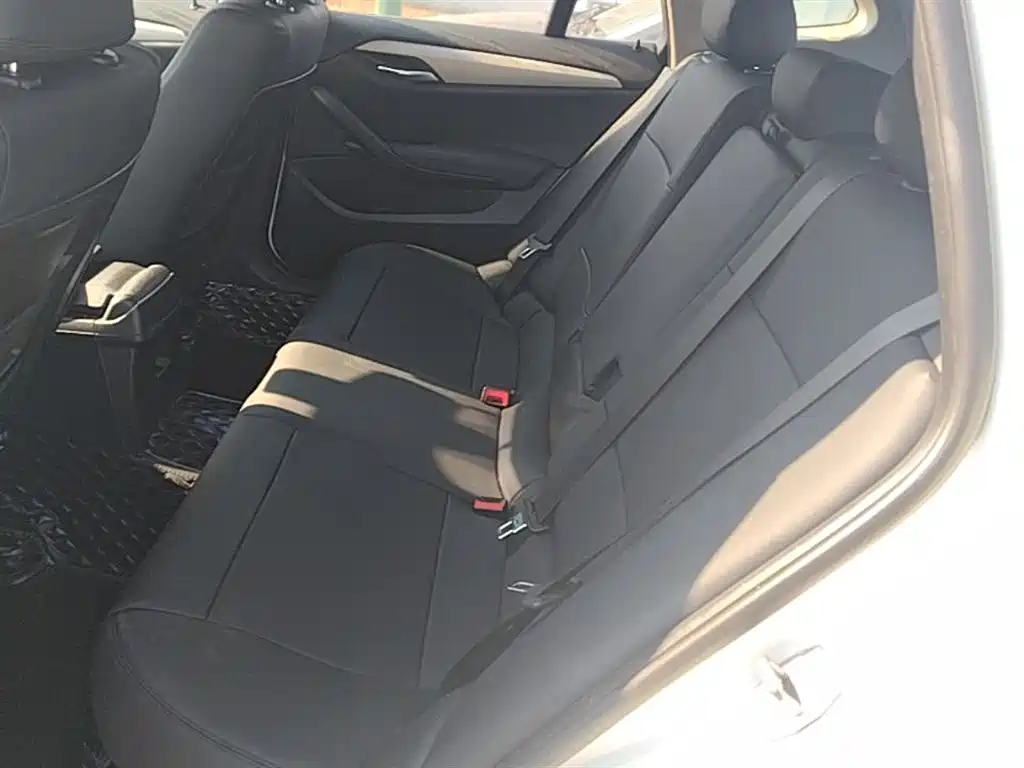BMW X1 2014 — фото 17
