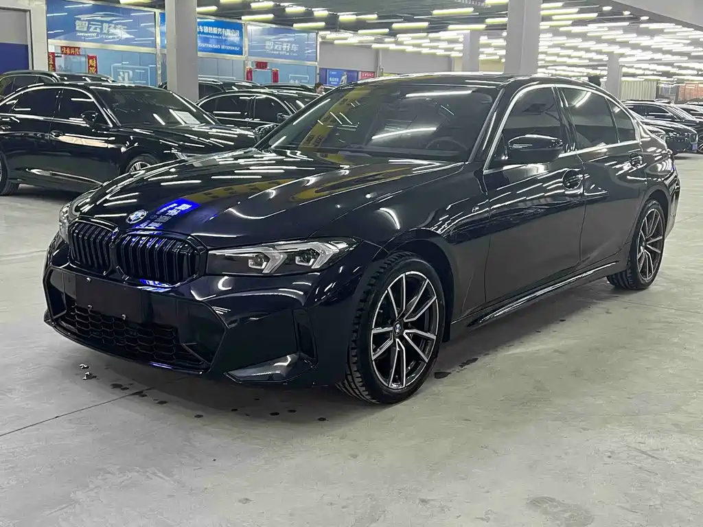 BMW 3 Series 2024 — фото 1