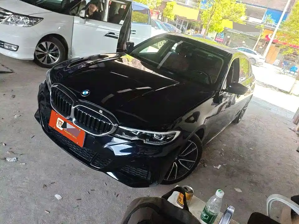 BMW 3 Series 2021 — фото 1