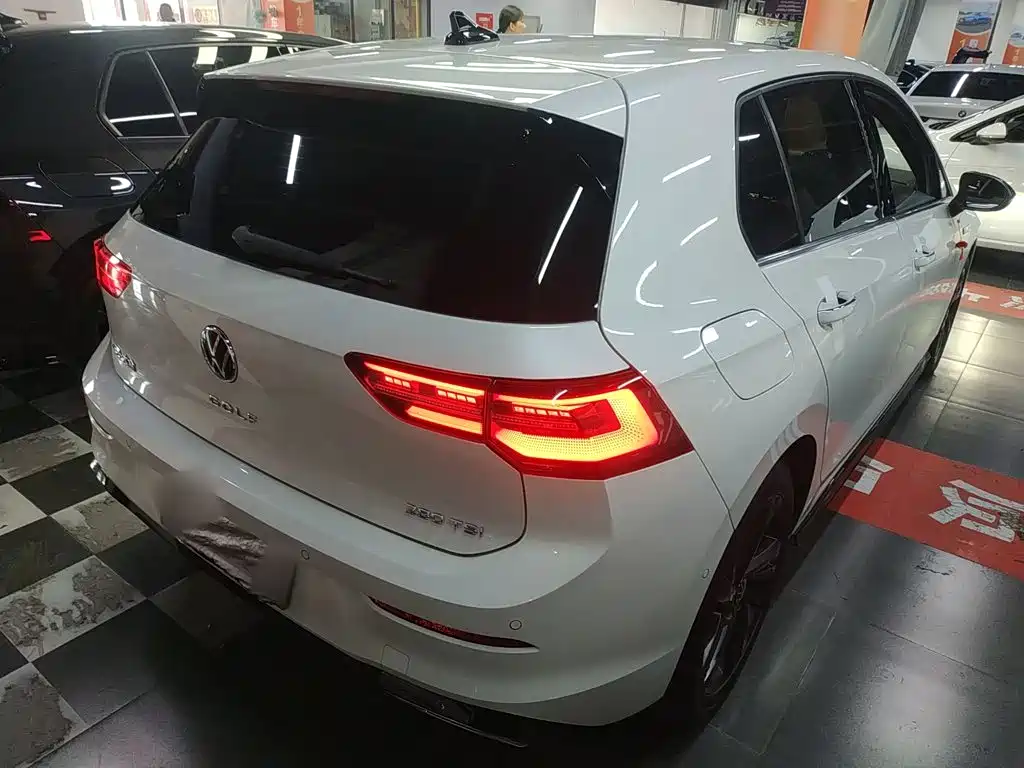 Volkswagen Golf 2022