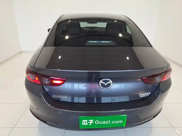 Mazda 3 Axela 2020