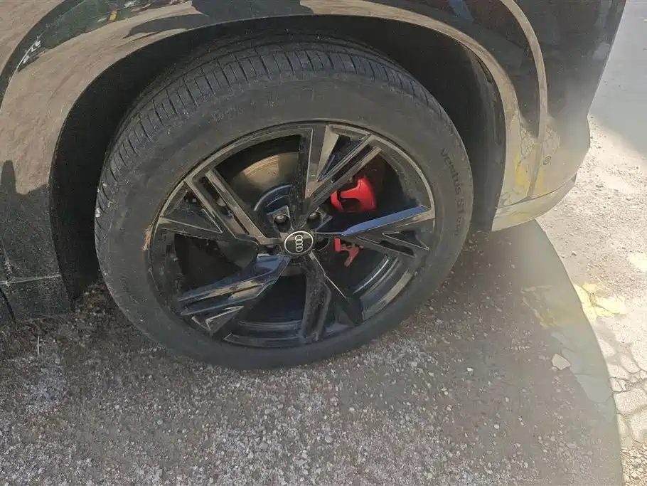 Audi Q6 2025