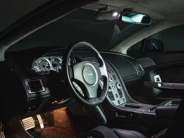Aston Martin V8 Vantage 2016