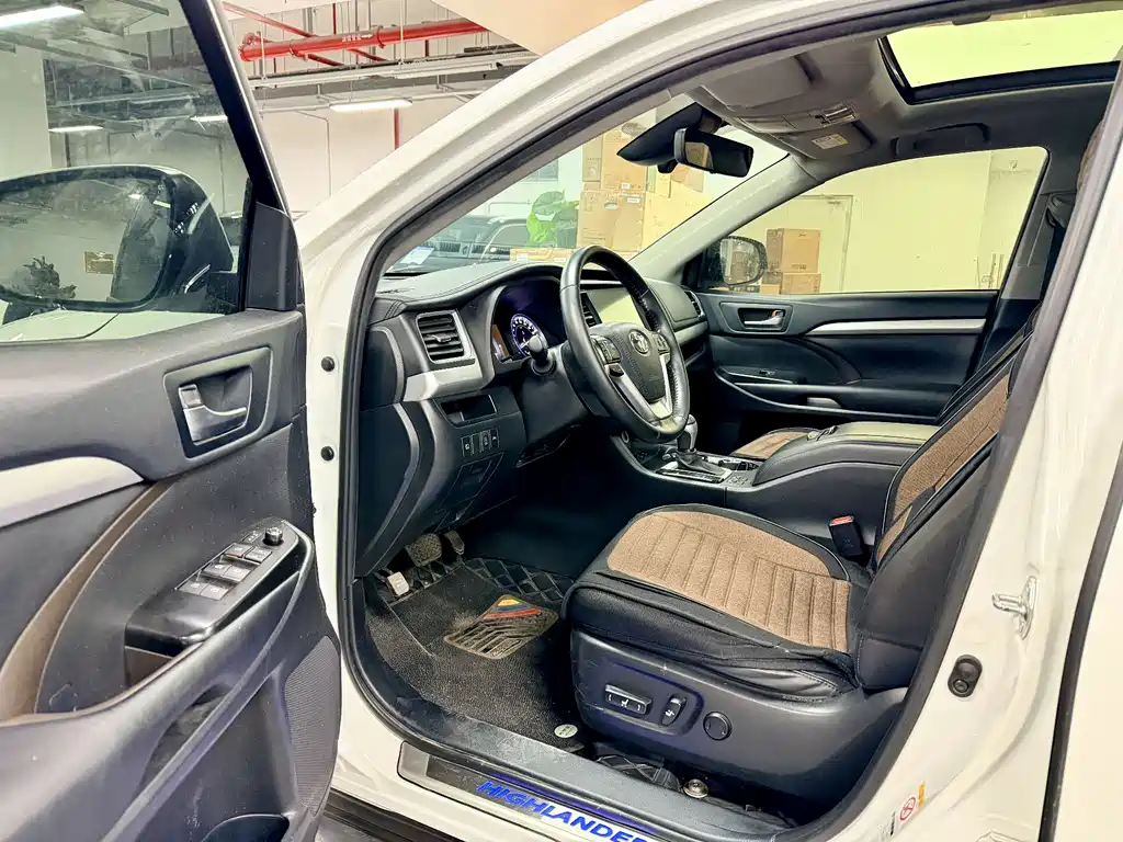 Toyota Highlander 2021 — фото 13