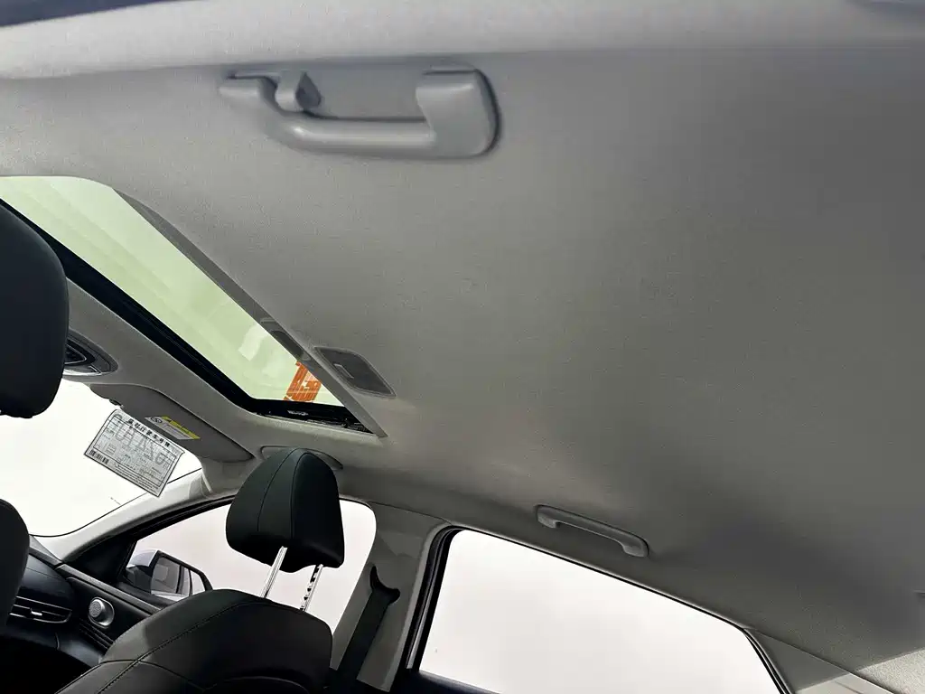 Hyundai Elantra 2022 — фото 19