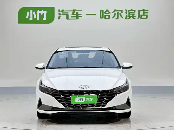 Hyundai Elantra 2022