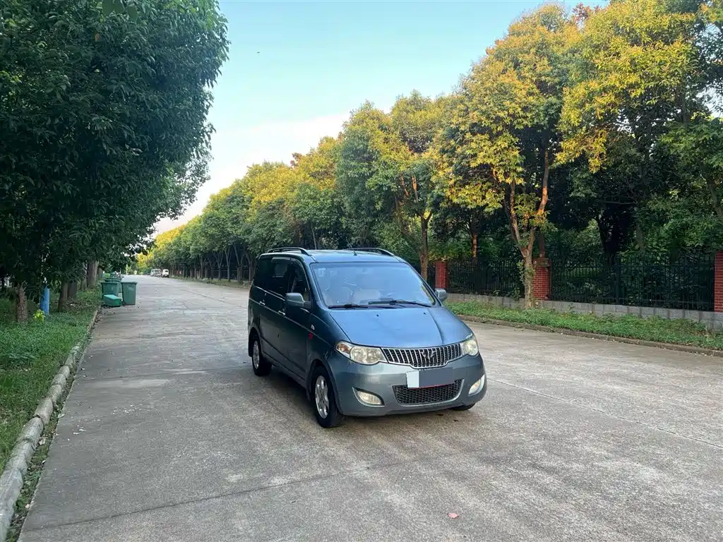 Wuling Hongguang 2014