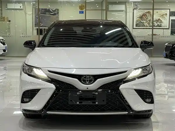 Toyota Camry 2019