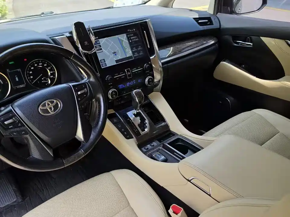 Toyota Alphard 2020 — фото 2