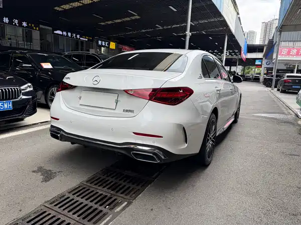 Mercedes-Benz C-Class 2024