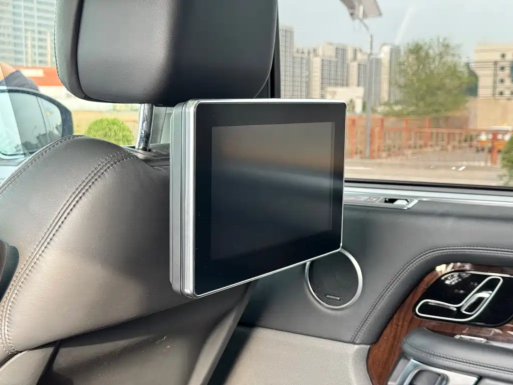 Land Rover Range Rover 2020 — фото 18