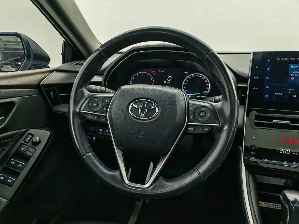 Toyota Avalon 2023 — фото 13