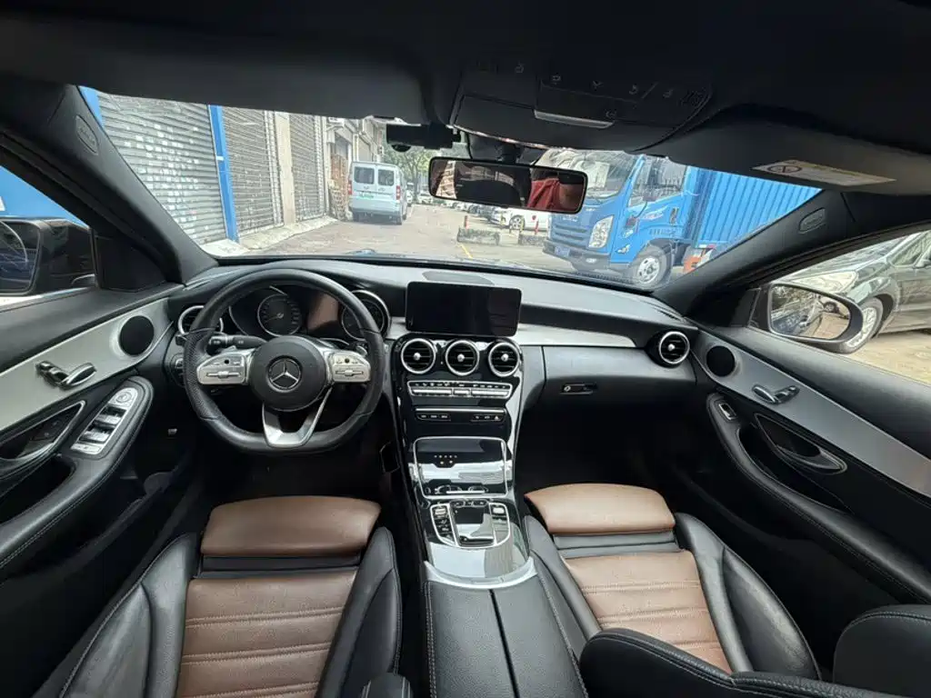 Mercedes-Benz C-Class 2019 — фото 13