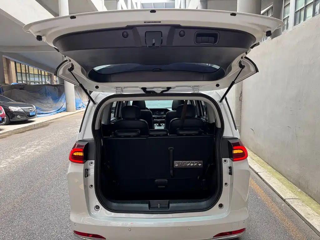 GAC Motor Trumpchi M6 2022 — фото 20