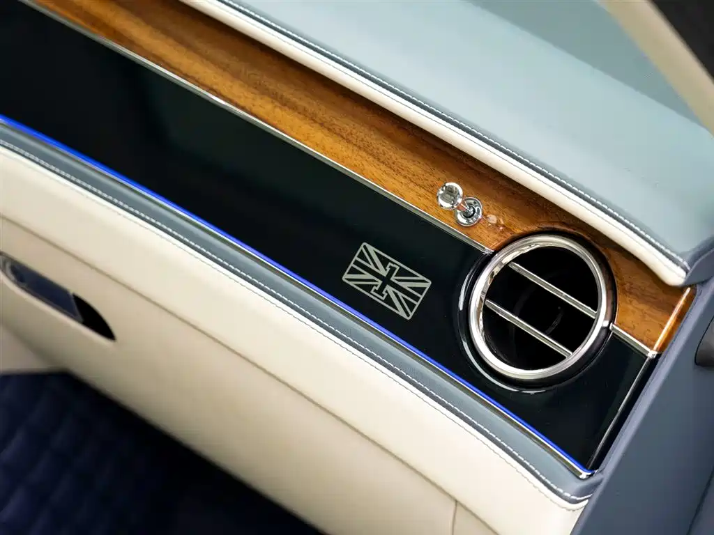 Bentley Flying Spur 2020 — фото 22