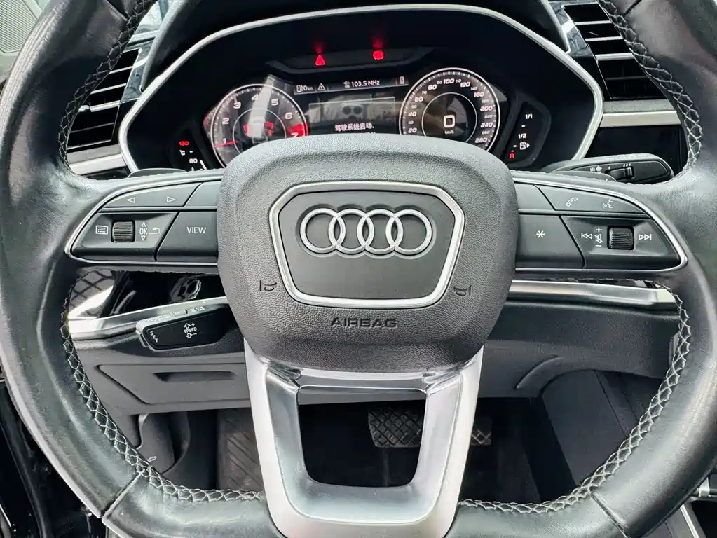 Audi Q3 2022 — фото 8