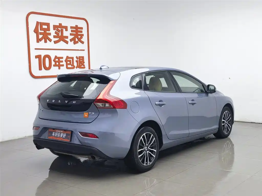 Volvo V40 2017