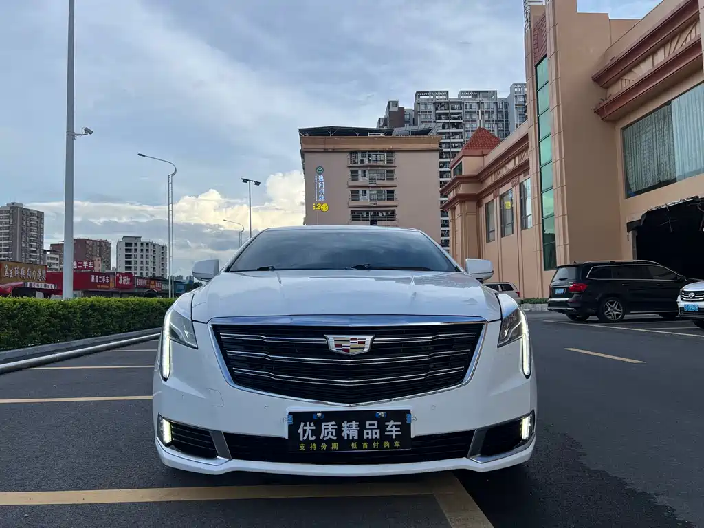 Cadillac XTS 2018 — фото 2