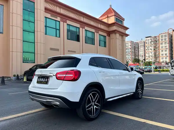 Mercedes-Benz GLA 2017