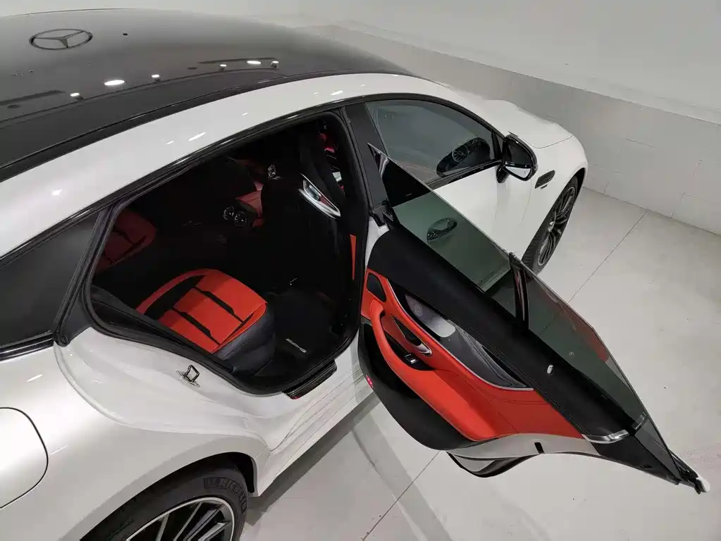 Mercedes-Benz AMG GT 2024 — фото 5