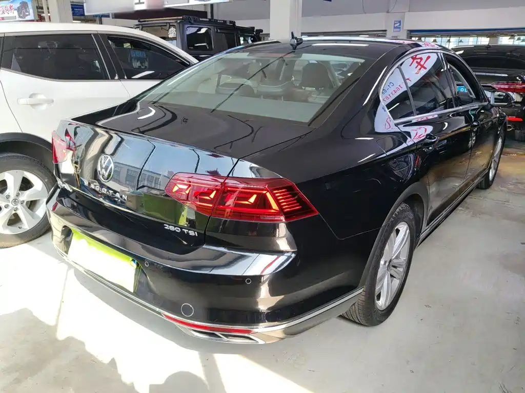 Volkswagen Magotan 2024