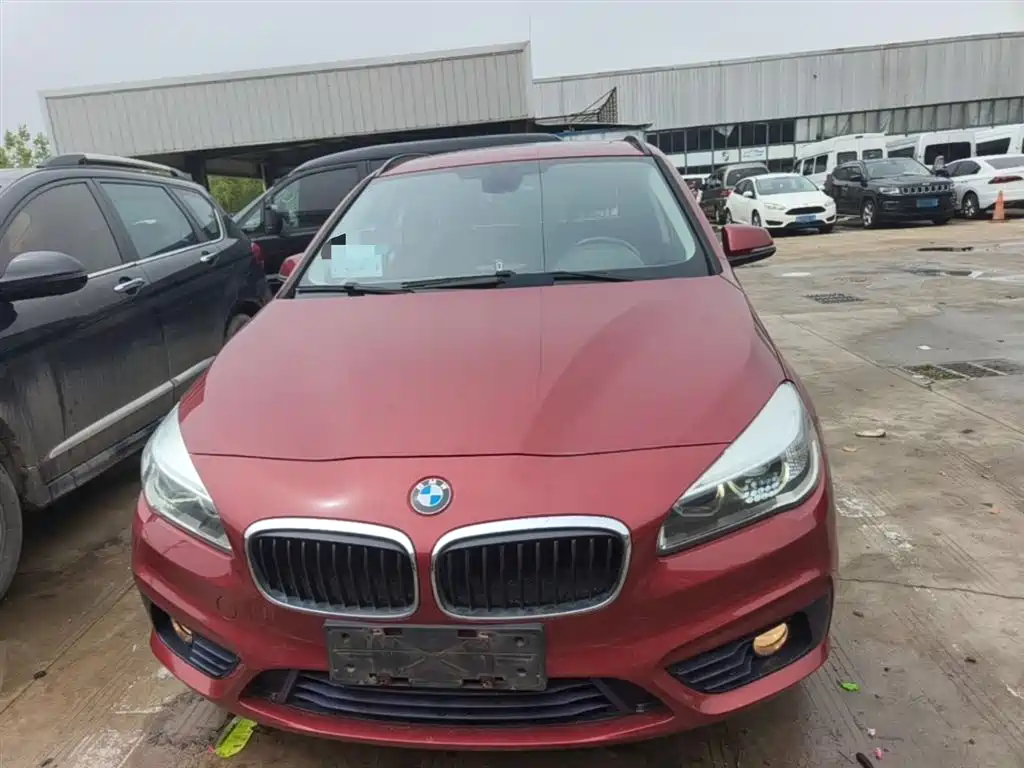 BMW 2 Series Active Tourer 2015 — фото 3
