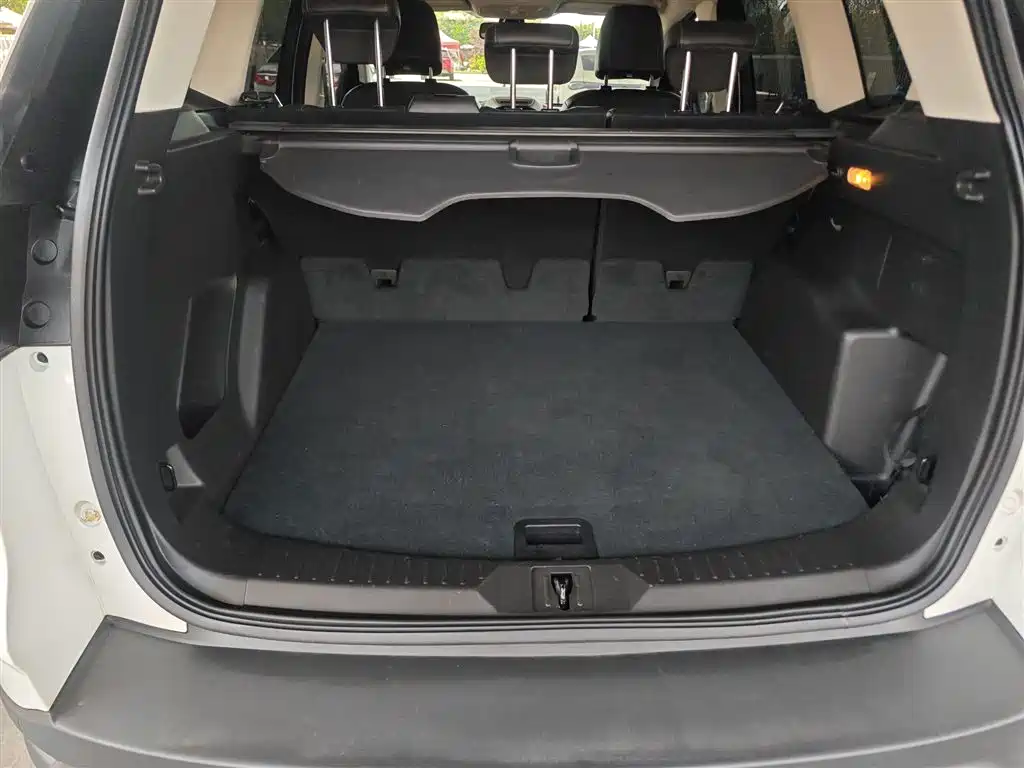 Ford Kuga 2016 — фото 19