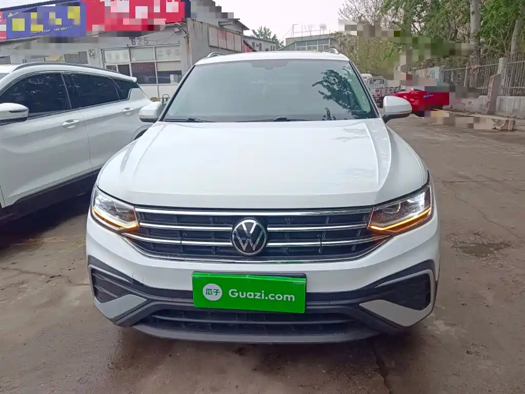 Volkswagen Tiguan L 2023 — фото 3