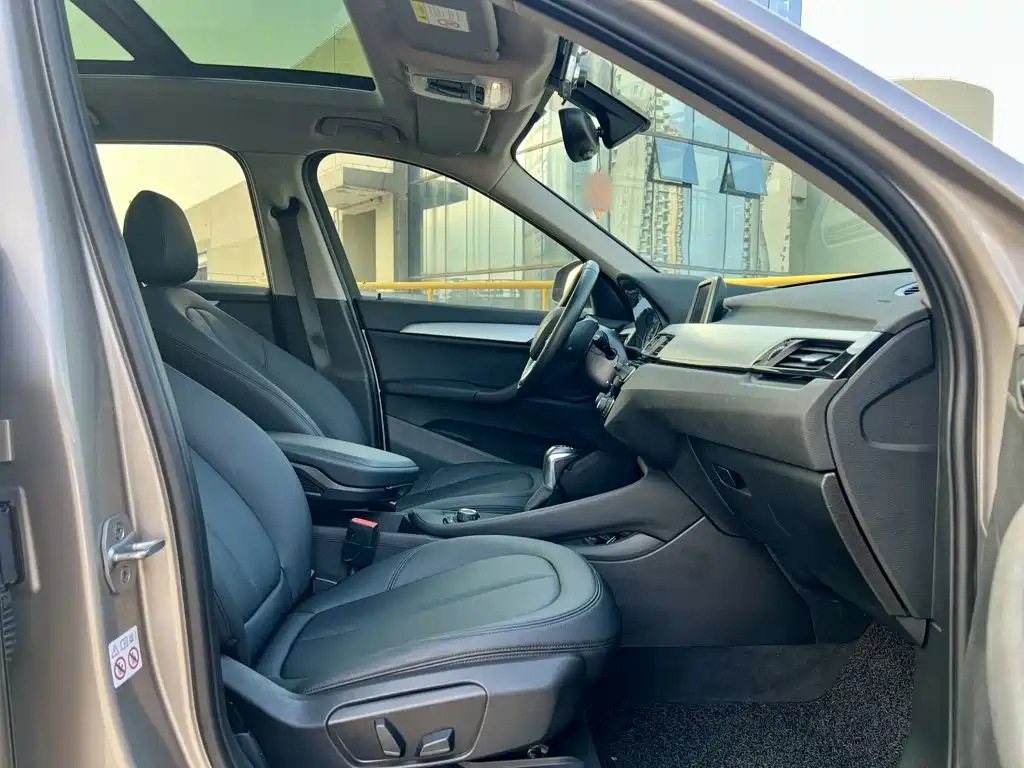 BMW X1 2018 — фото 14