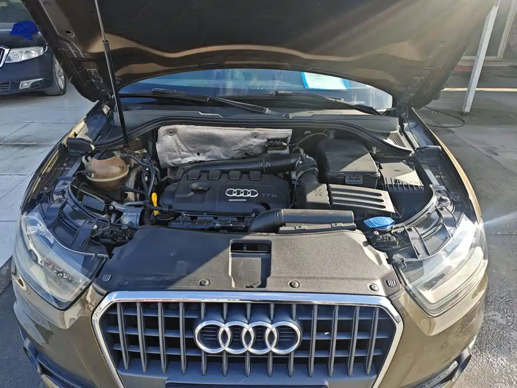 Audi Q3 2015 — фото 16
