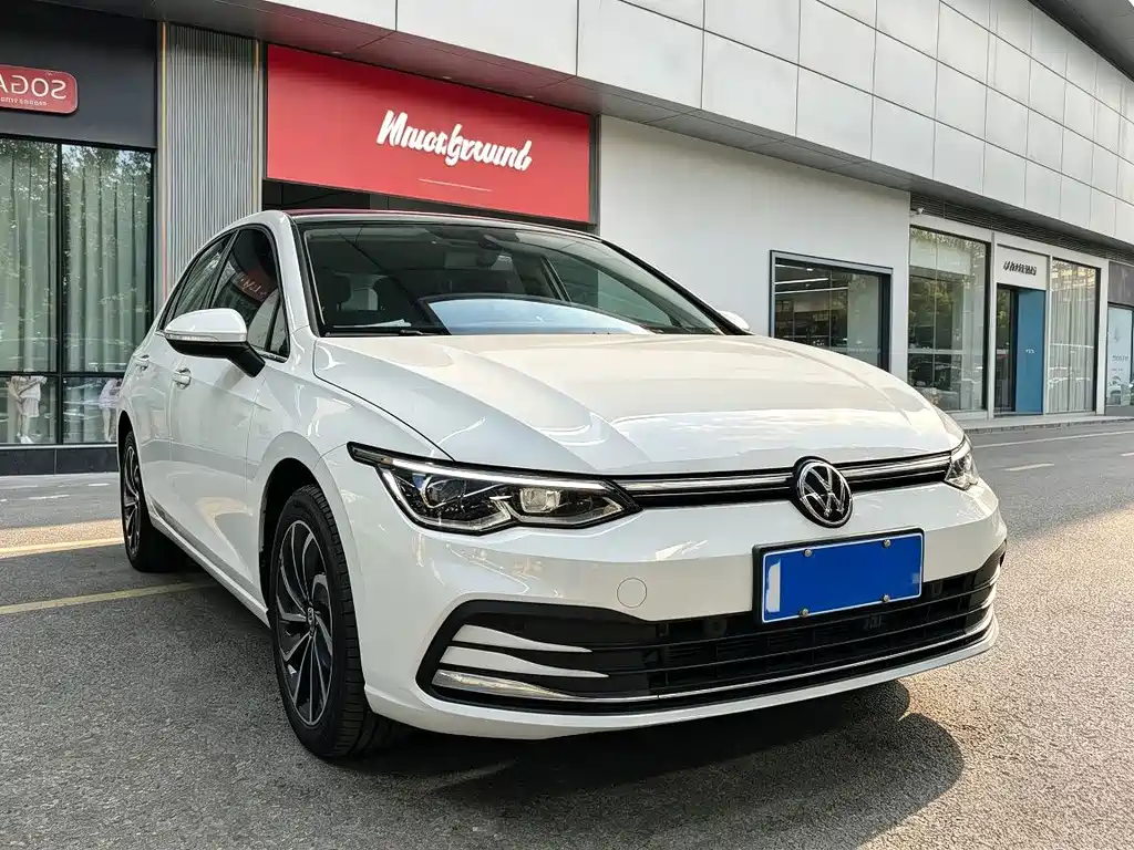 Volkswagen Golf 2023
