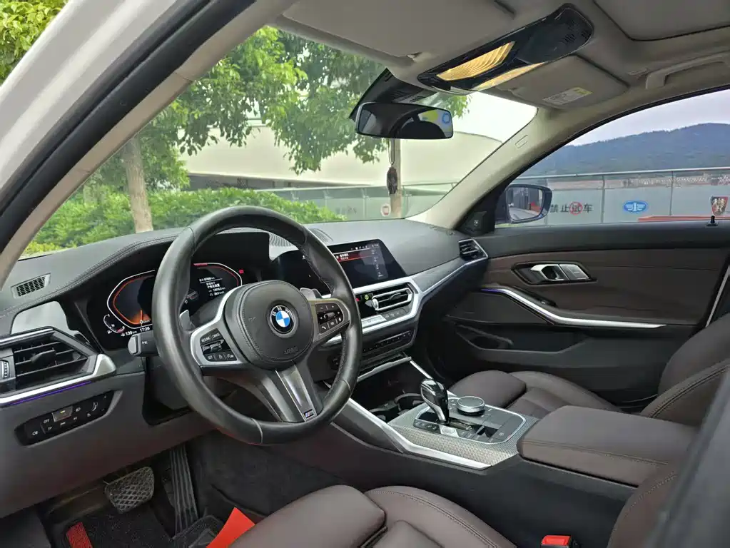 BMW 3 Series 2021 — фото 14