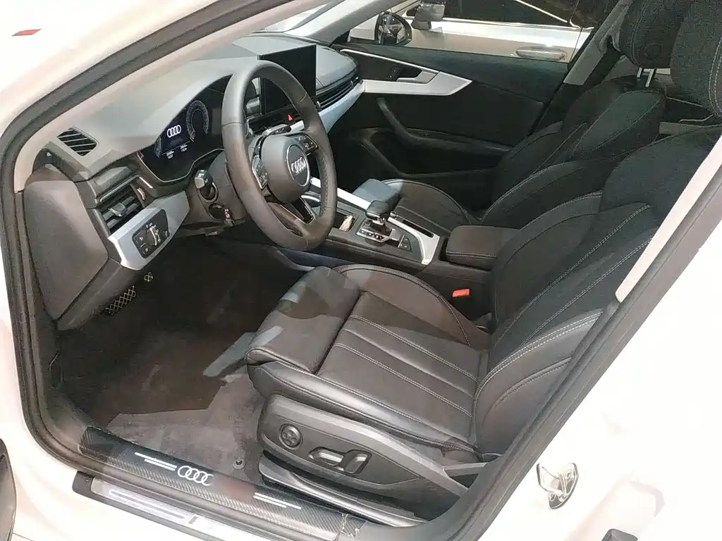 Audi A4L 2024 — фото 15