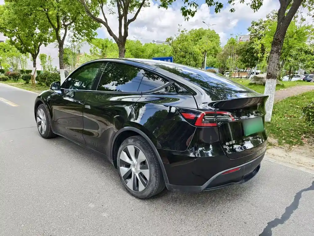 Tesla Model Y 2022 — фото 7