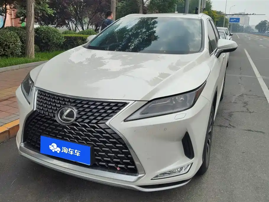 Lexus RX 2022