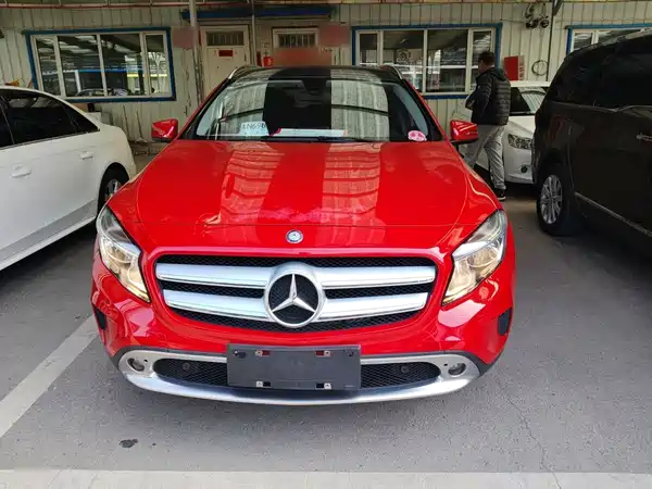 Mercedes-Benz GLA 2015