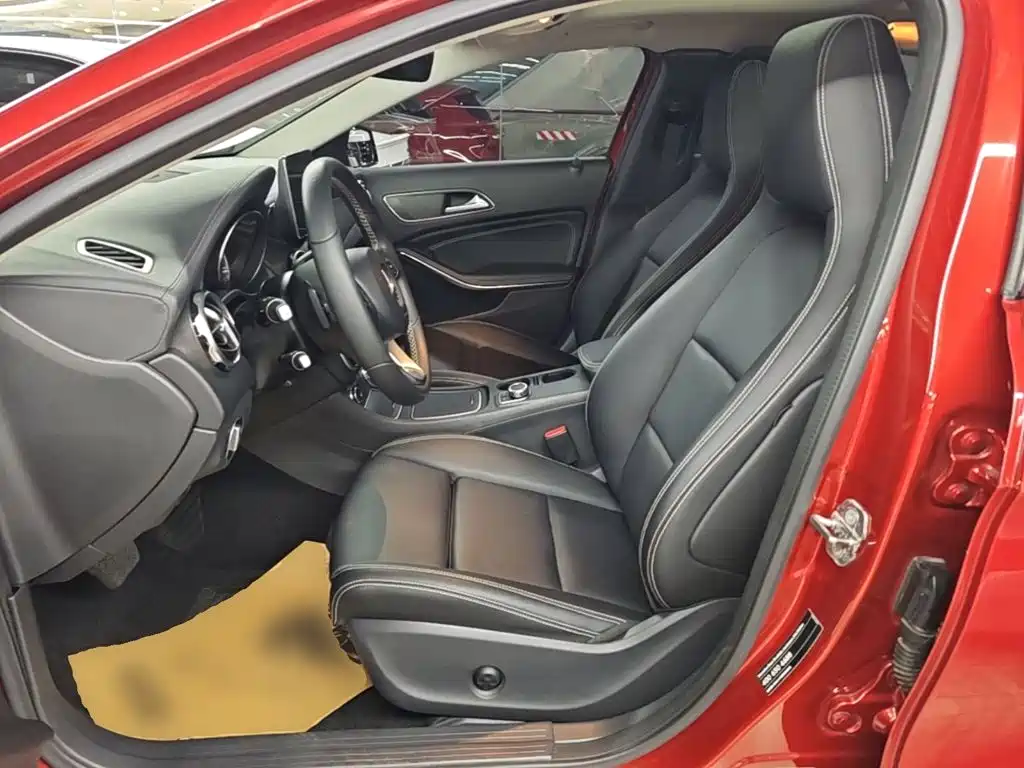 Mercedes-Benz GLA 2018 — фото 15