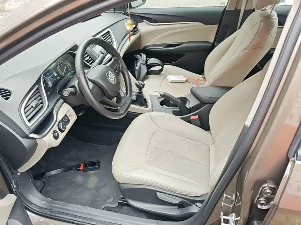 Buick Excelle 2016 — фото 15