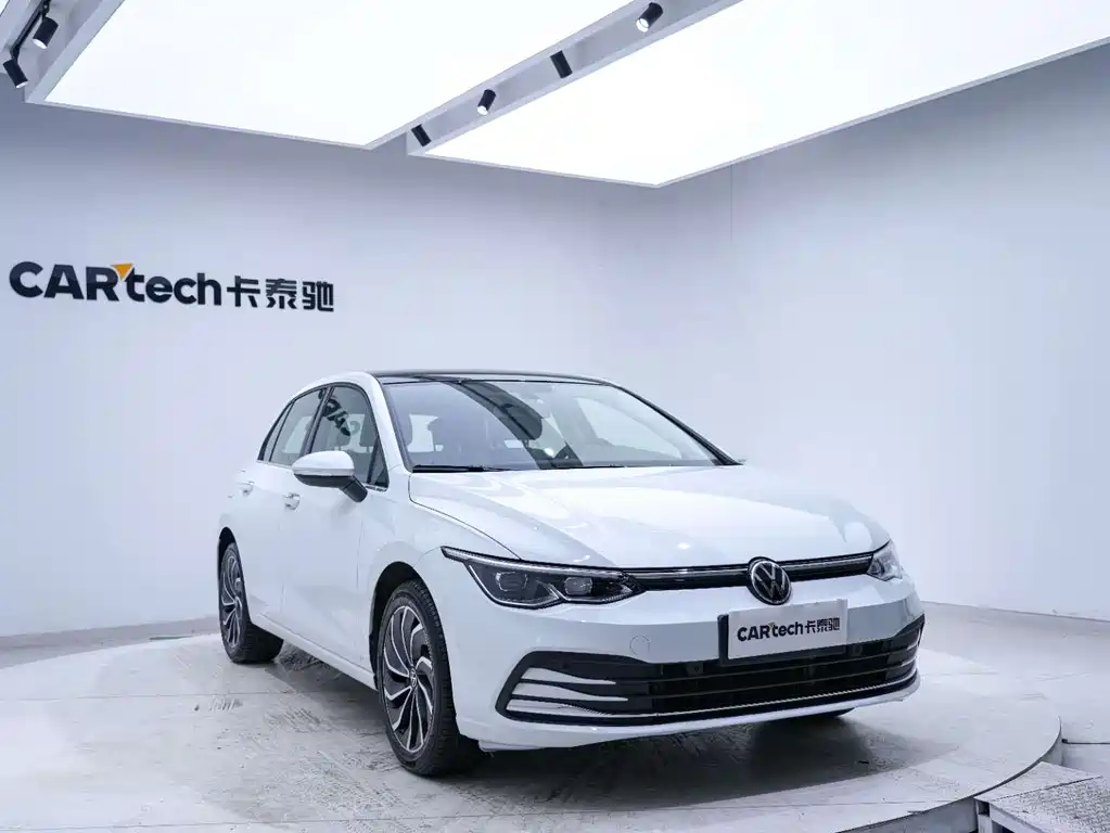 Volkswagen Golf 2021