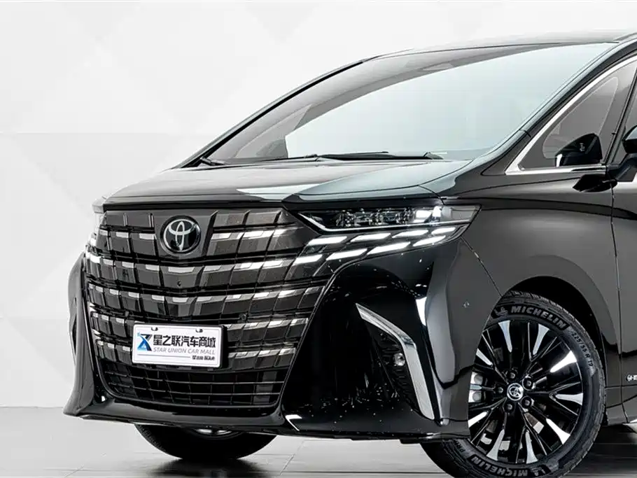 Toyota Alphard 2025 — фото 3