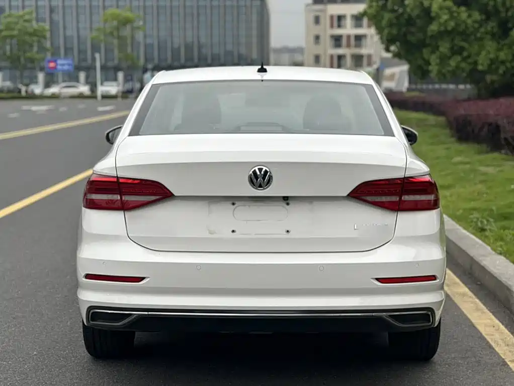 Volkswagen Lavida 2019 — фото 16