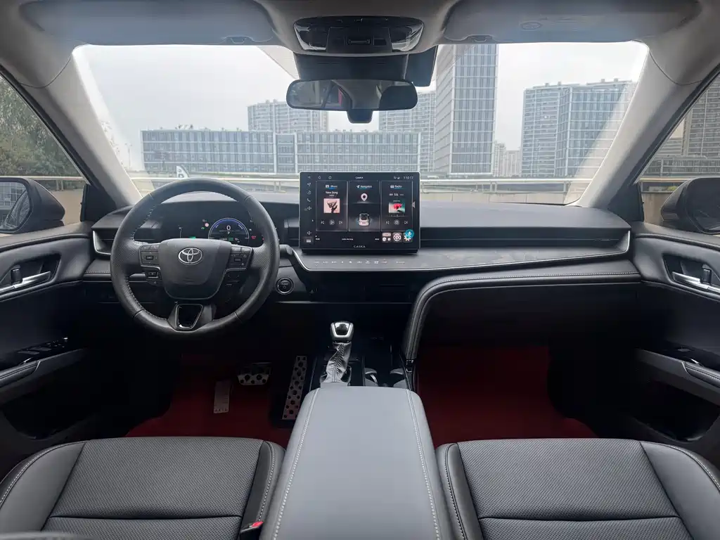 Toyota Camry 2025 — фото 15