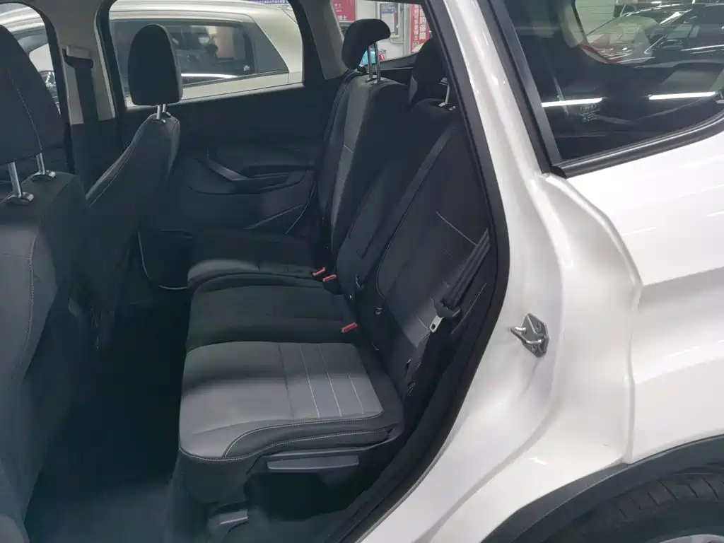 Ford Kuga 2016 — фото 17