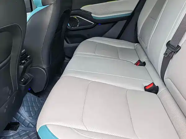 Geely Emgrand 2023