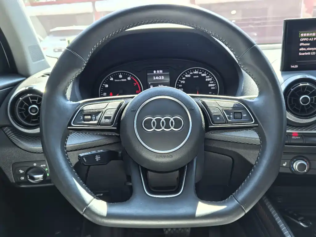 Audi Q2L 2021 — фото 12