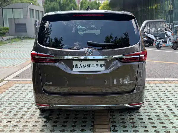 Buick GL8 2024