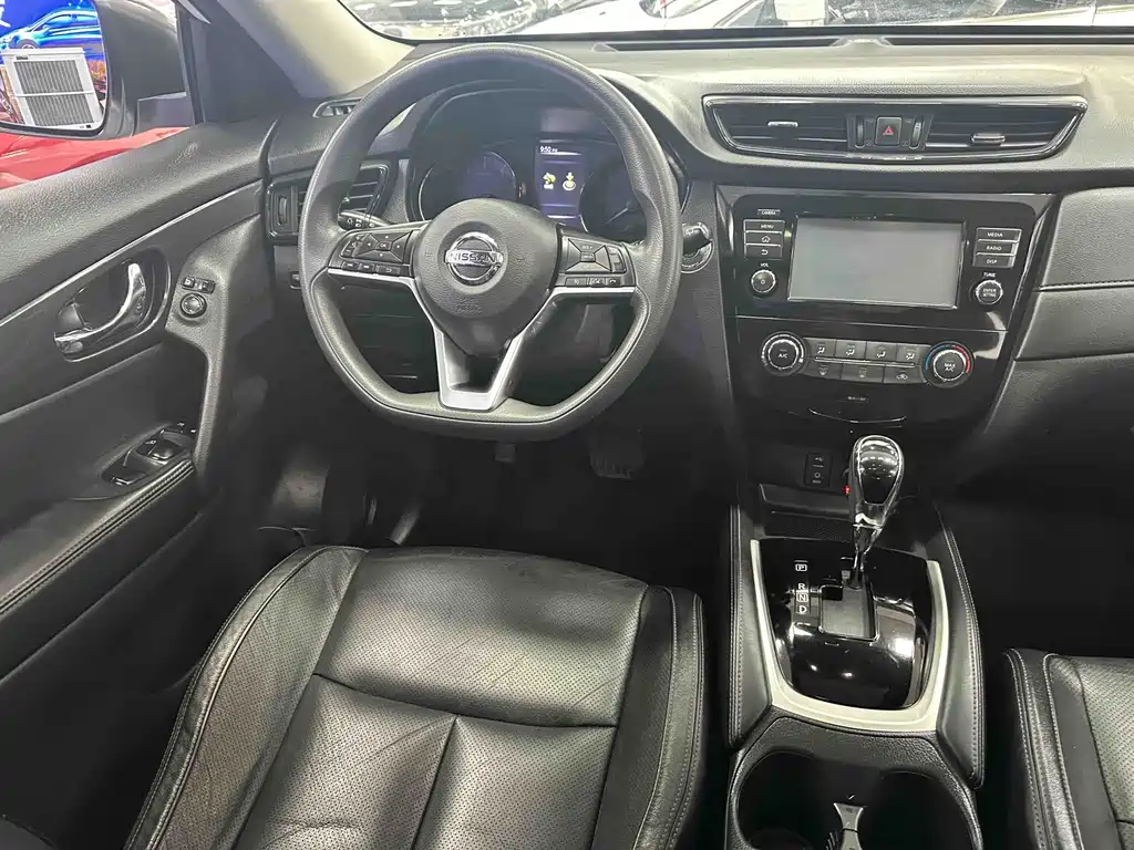 Nissan X-Trail 2018 — фото 12