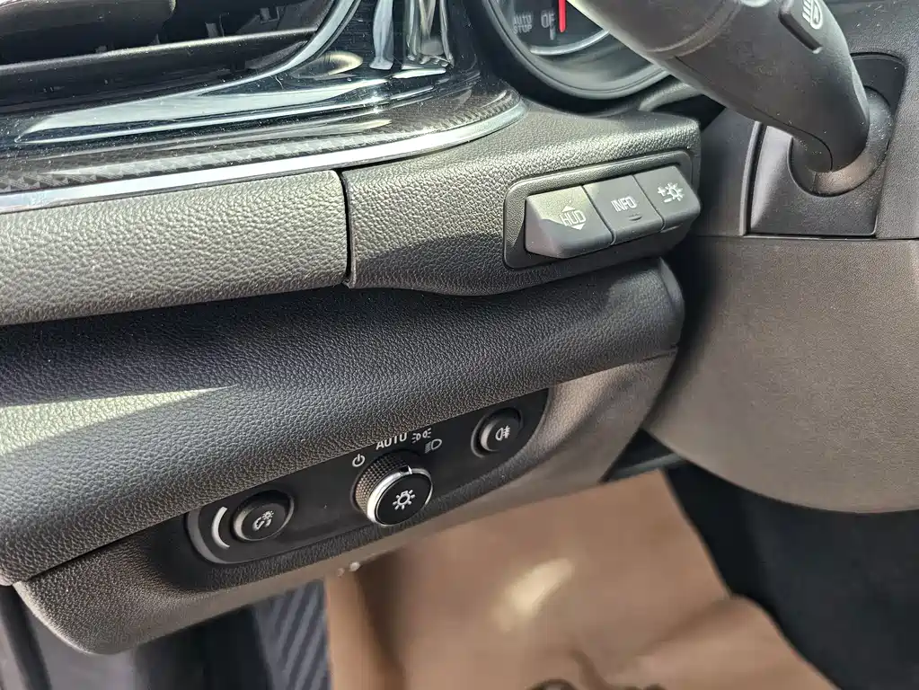 Buick Regal 2018 — фото 16